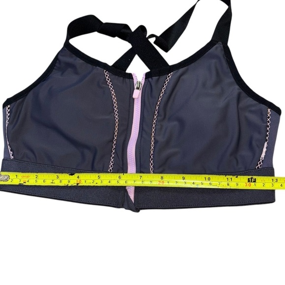 Fabletics Zoe High Support Sports Bra Gray Pink Women’s M Workout CrossFit Run - Picture 11 of 12